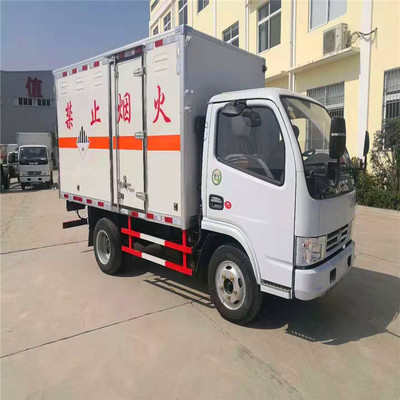 東風(fēng)小多利卡危化9類(lèi)雜項(xiàng)危險(xiǎn)物品廂式運(yùn)輸車(chē)及安全監(jiān)視報(bào)警器材的應(yīng)用與重要性